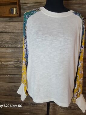 Umgee White Raglan Top with Yellow & Blue Patterned Sleeves